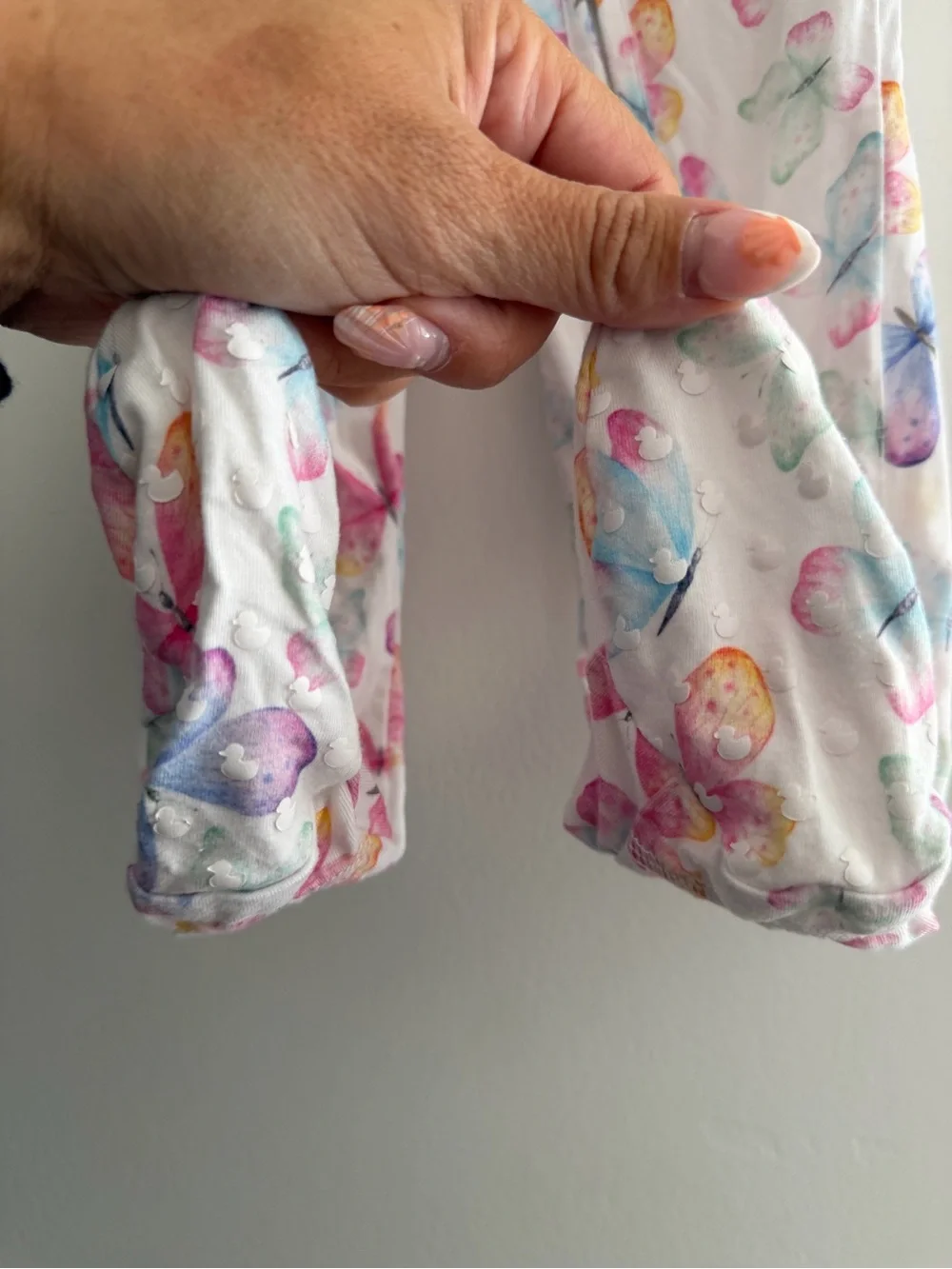 Posh Peanut Butterfly-Print Footed One-Piece Pajamas - White/Pastel size 12-18m